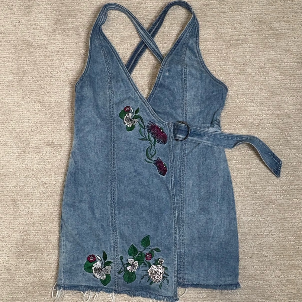 H&M X Coachella Floral Embroidered Denim Overall Dress Size 12 Wrap Front Belt - Picture 8 of 13